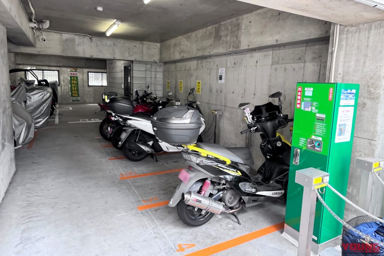 |政治・行政・ビジネス・サブカルチャーの中心地、東京都「千代田区」のバイク駐車事情とは?<後編>