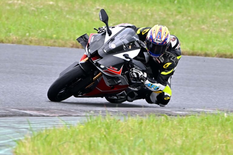 【試乗インプレ】ビモータ KB998 Rimini|WSBKで勝つための693万円!青木宣篤が「ほぼレーサー」と語る本気度とは