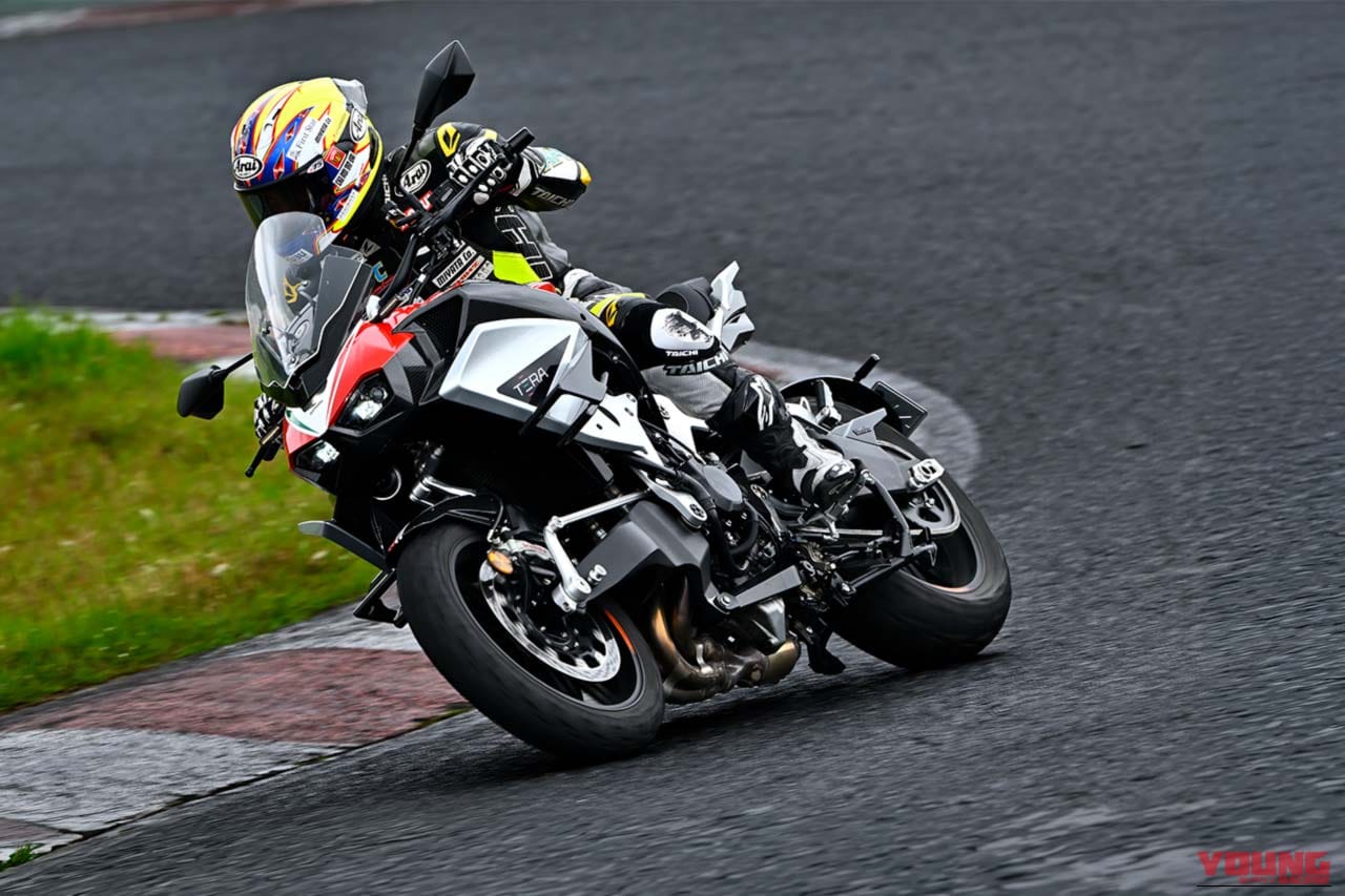 【638万円の衝撃】スーパーチャージド+ハブステア進化版!ビモータ Tesi H2 TERAを元MotoGPライダー青木宣篤がサーキットで激走テスト