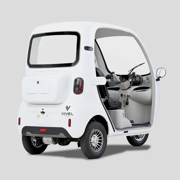 VIVEL COCO(ビベル COCO)|【69万円〜】家庭用コンセントで手軽に充電。普通免許でOK、車検・車庫証明ナシ! お子さんの送迎に。街乗り最強の“3人乗りEV”が爆売れ中!