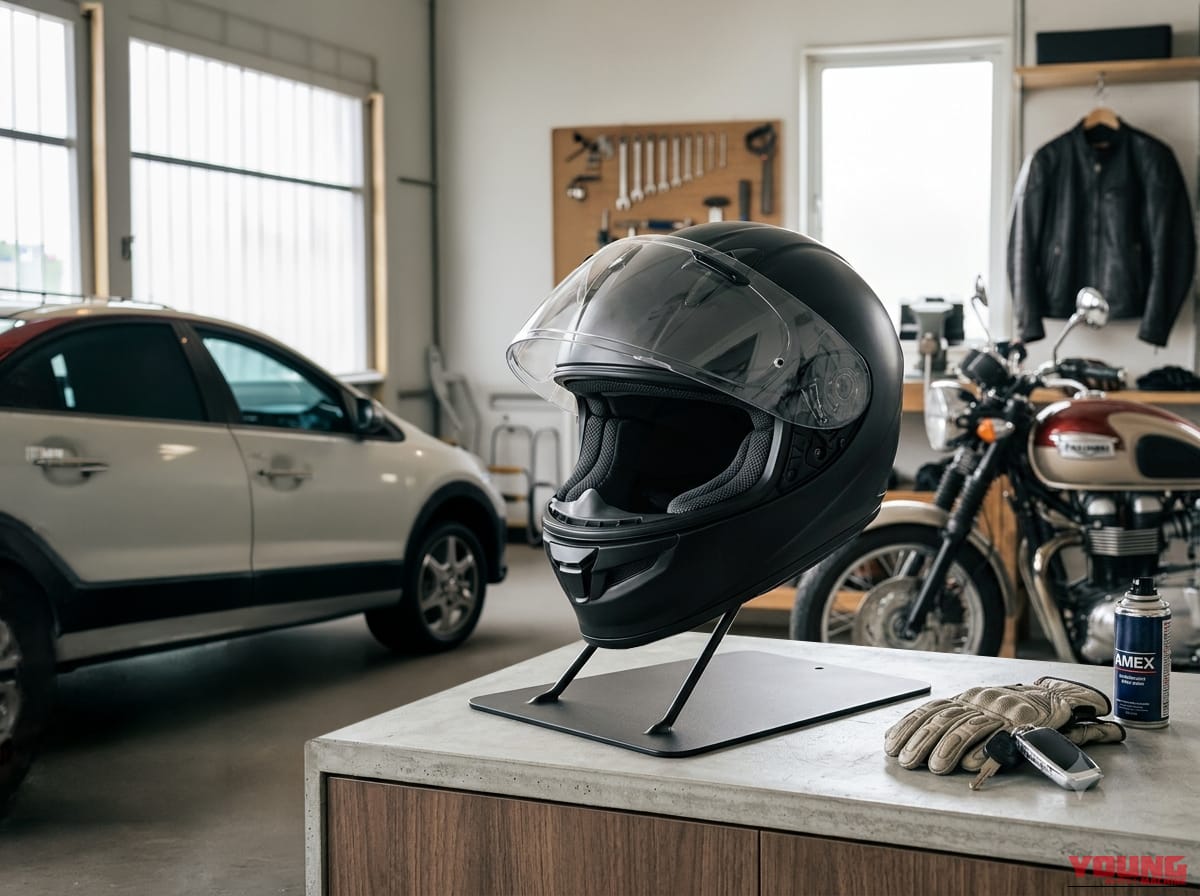 AMEX-C09|直置きはもう卒業! 大切なヘルメットをインテリアにする日本製スタンドが登場!湿気やニオイの発生を効果的に抑制