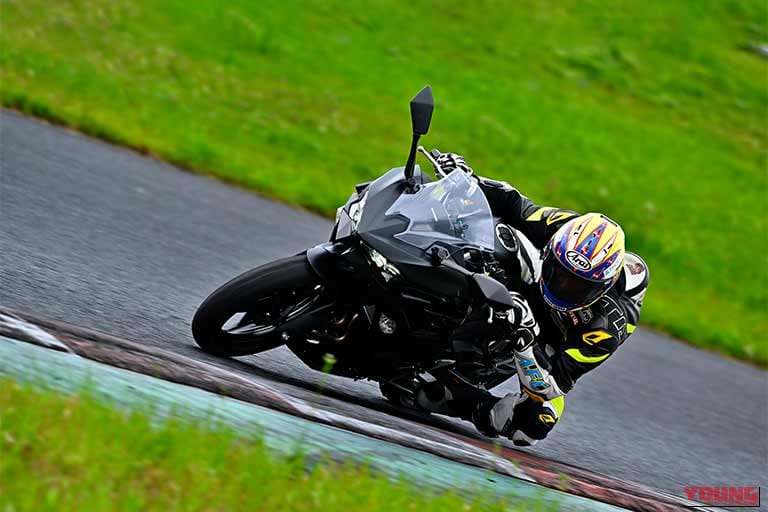 カワサキNinja500|【試乗インプレ】カワサキ Ninja 500 / Z500の凄さとは?青木宣篤が「使い切れる451cc」のリアルと400ccとの違いを徹底検証