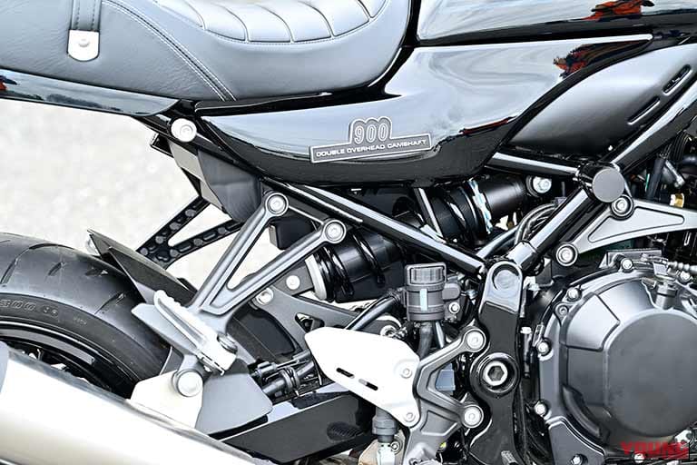 カワサキZ900RS｜【試乗インプレ】Z900RSブラックボール「見た目は変わらないのに乗ると別モノ!?」2026フルチェンジの真価を青木宣篤が徹底検証