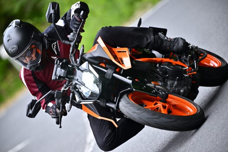KTM 390DUKE試乗レポート｜【ミドルクラス最高の電脳体験が可能！！】KTM 390DUKE試乗レポート