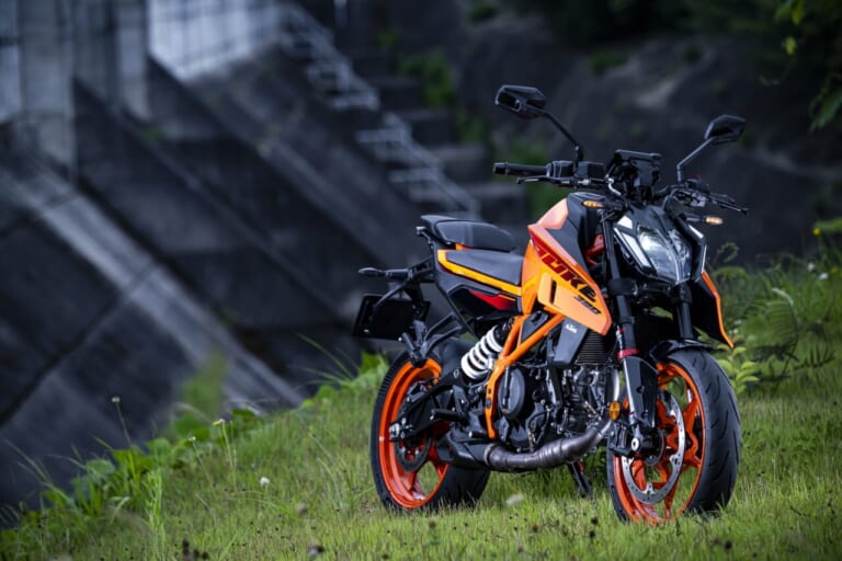 KTM 390DUKE試乗レポート|【ミドルクラス最高の電脳体験が可能!!】KTM 390DUKE試乗レポート