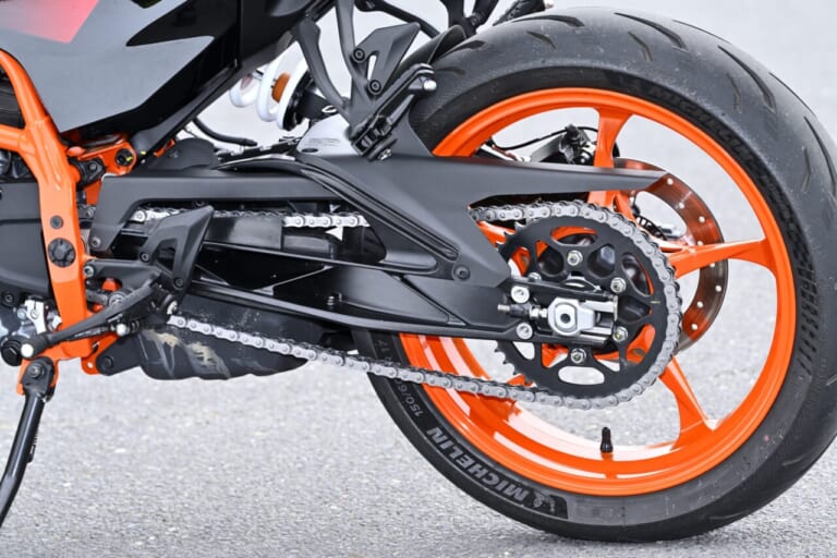 KTM 390DUKE試乗レポート｜【ミドルクラス最高の電脳体験が可能！！】KTM 390DUKE試乗レポート