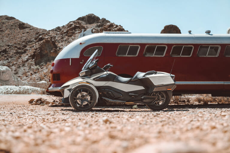自動車免許で乗れる安定性と走りの歓び。前2輪のリバーストライク「Can-Am」が最大25万円購入サポートキャンペーンを実施中|自動車免許で乗れる安定性と走りの歓び。前2輪のリバーストライク「Can-Am」が最大25万円購入サポートキャンペーンを実施中