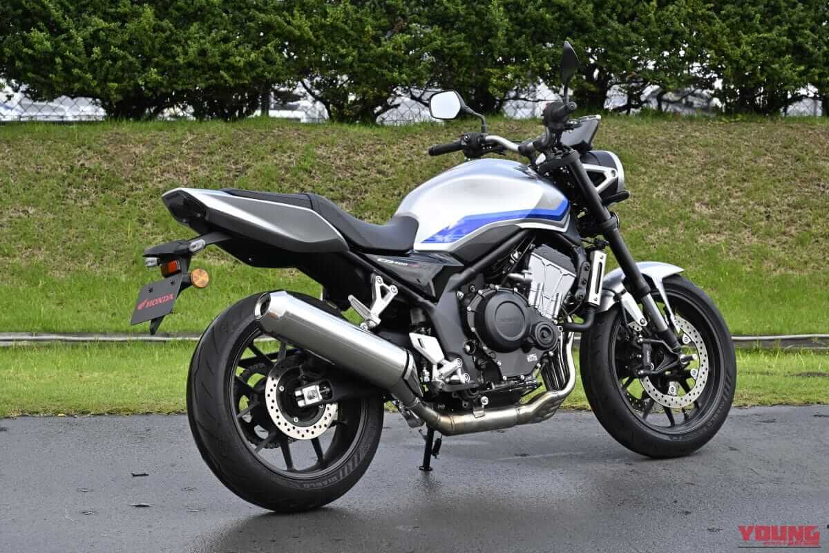 HONDA CB400 SUPER FOUR E-Clutch ｜【動画あり】直4サウンドに酔いしれろ! Eクラッチ搭載で取り回しの軽さも最高な新型。ホンダ「CB400SF＆CBR400RF」の足つきと排気音に迫る