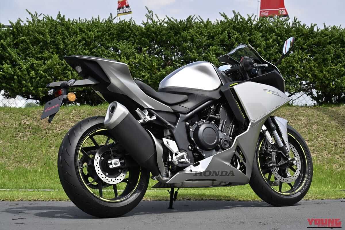 HONDA CBR400R FOUR E-Clutch｜【動画あり】直4サウンドに酔いしれろ! Eクラッチ搭載で取り回しの軽さも最高な新型。ホンダ「CB400SF＆CBR400RF」の足つきと排気音に迫る