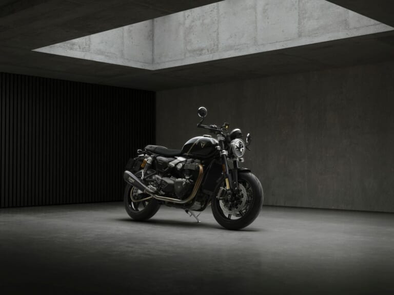 Triumph Speed Twin 1200 TFC|【世界限定750台】 オーリンズとブレンボを標準装備した、289万9000円の至高のモダンクラシック・トライアンフ「スピードツイン1200 TFC」が登場