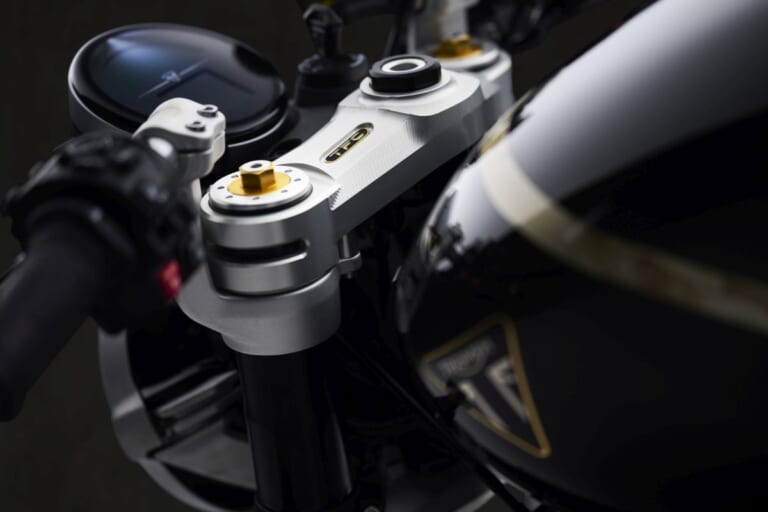 Triumph Speed Twin 1200 TFC|【世界限定750台】 オーリンズとブレンボを標準装備した、289万9000円の至高のモダンクラシック・トライアンフ「スピードツイン1200 TFC」が登場