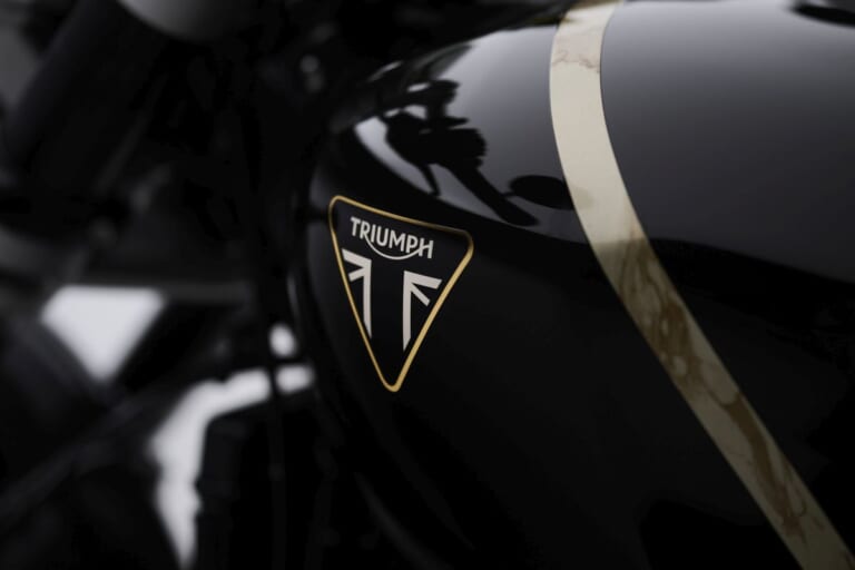 Triumph Speed Twin 1200 TFC|【世界限定750台】 オーリンズとブレンボを標準装備した、289万9000円の至高のモダンクラシック・トライアンフ「スピードツイン1200 TFC」が登場