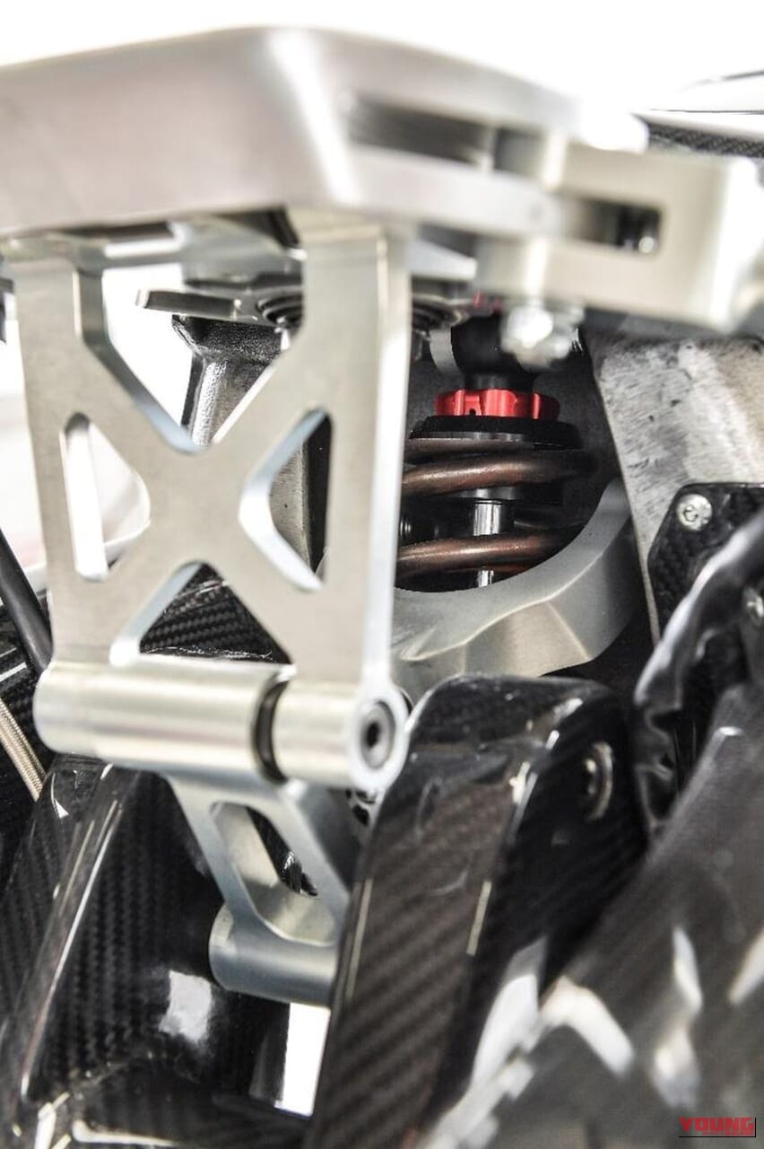 VINS DUECINQUANTA COMPETIZIONE / STRADA|【83馬力/車重105kg】日本の公道を新型2ストVツインフルカウルが駆ける! ヴィンス「ドゥエチンクアンタ」が4年の時を経てついにデリバリー開始
