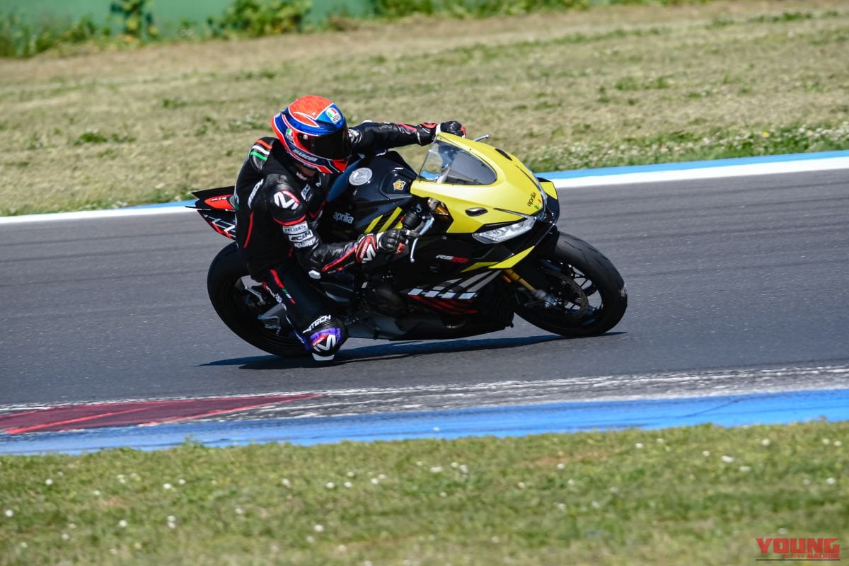 aprilia RS 660 Factory｜【限定12台】198万円で手に入れる高次元のコーナリング。105馬力エンジンとウイングレットで戦闘力が向上した、アプリリア「RS 660ファクトリー」の妥協なき進化