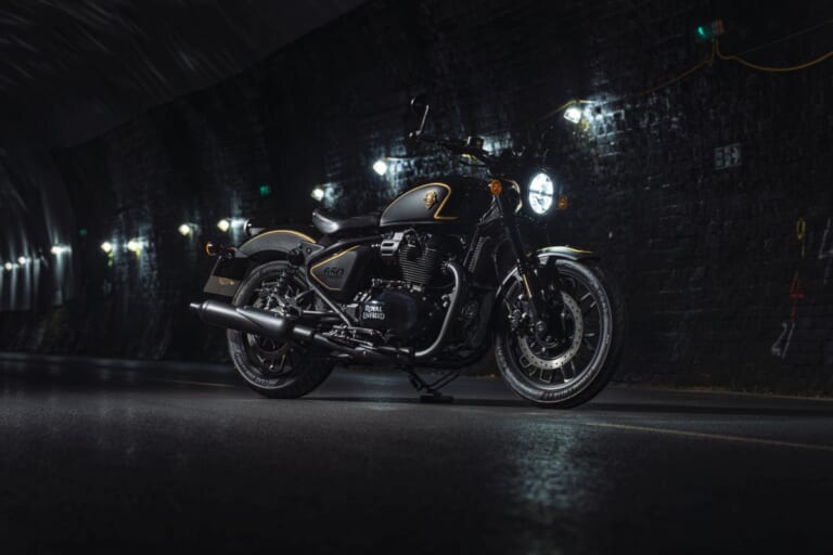ROYAL ENFIELD SHOTGUN 650 × Rough Crafts Edition|【日本限定5台】135万6300円で手にする極上の職人技。黒と金で彩られたロイヤルエンフィールド「ショットガン650」ラフ・クラフツ仕様が抽選販売へ