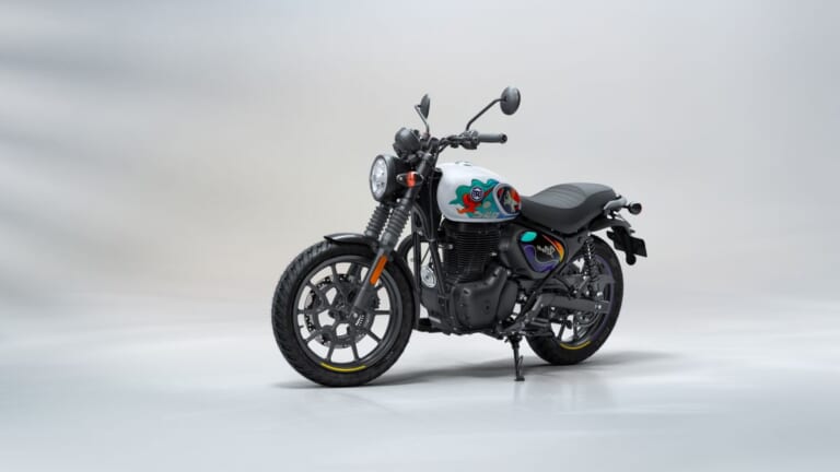 ROYAL ENFIELD HUNTER 350｜星座とボリウッドのアートを纏う、ストリートに映えるポップな新色。ロイヤルエンフィールド「ハンター350」2026年モデルに追加カラー2種が登場