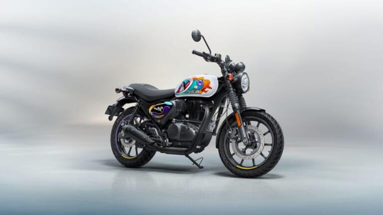 ROYAL ENFIELD HUNTER 350｜星座とボリウッドのアートを纏う、ストリートに映えるポップな新色。ロイヤルエンフィールド「ハンター350」2026年モデルに追加カラー2種が登場