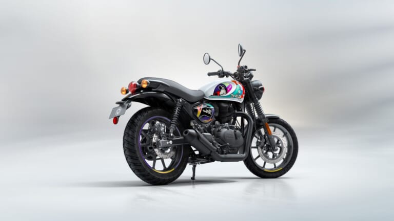 ROYAL ENFIELD HUNTER 350｜星座とボリウッドのアートを纏う、ストリートに映えるポップな新色。ロイヤルエンフィールド「ハンター350」2026年モデルに追加カラー2種が登場