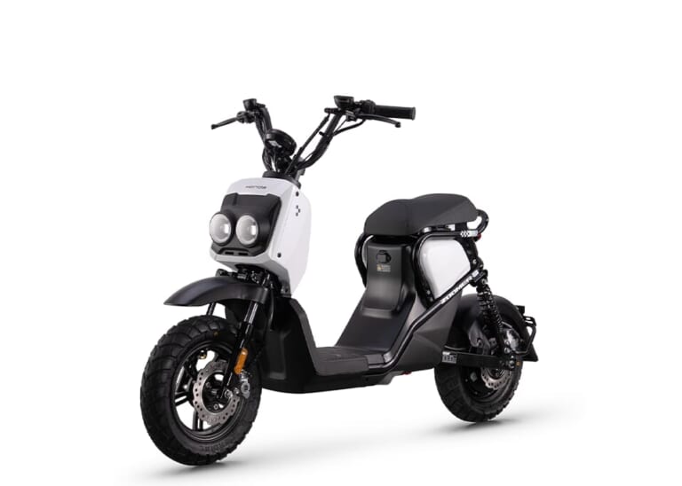 Wuyang-Honda ZOOMER e:|あの50cc名車が電動で完全復活! ホンダ新型「ズーマーe:」2026年モデルはペダル廃止で超絶クールに。規制緩和で本来の姿へ【海外】