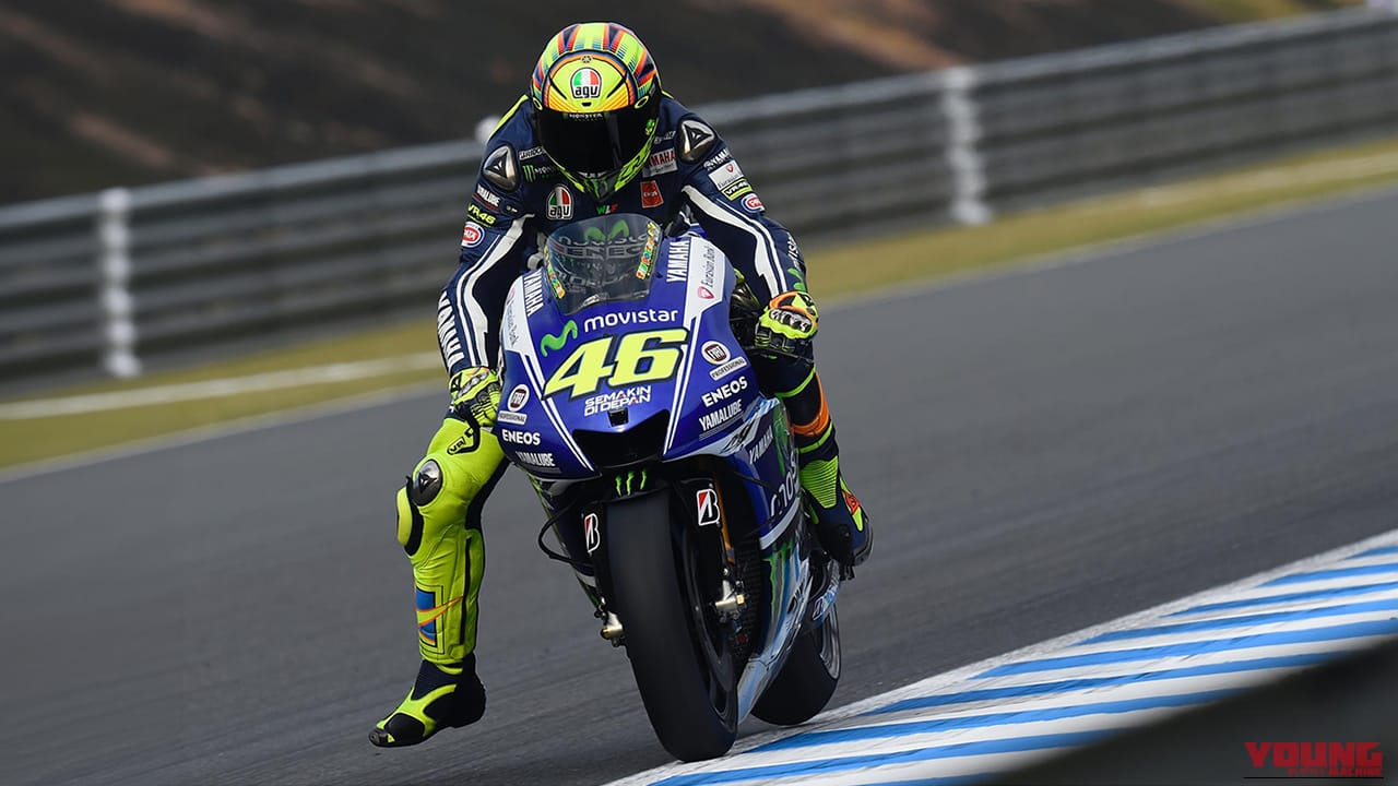 【コーナリング50年史】2000年代「MotoGP開幕」!なぜロッシの“足出し”は世界中に広まったのか?【青木宣篤も解説】
