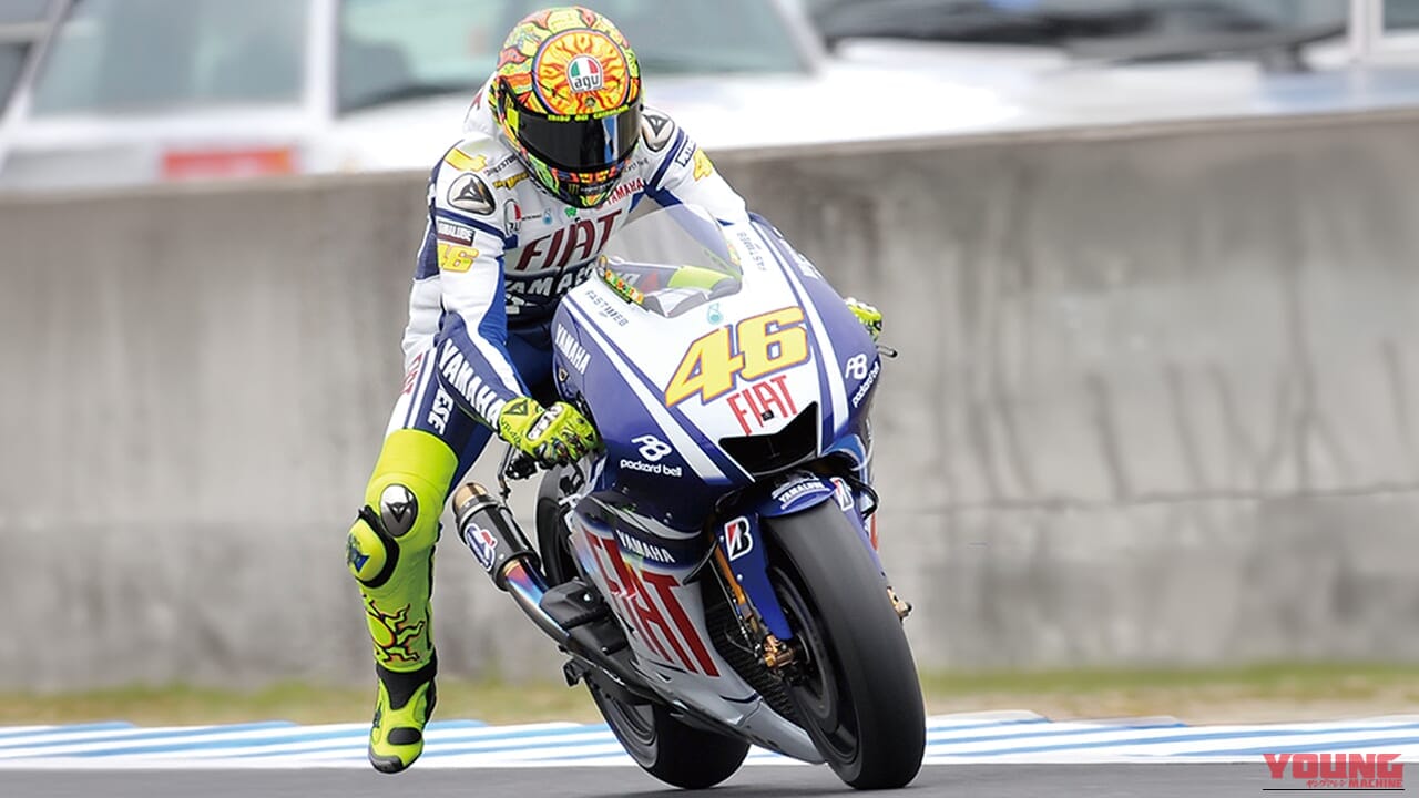 |【コーナリング50年史】2000年代「MotoGP開幕」!なぜロッシの“足出し”は世界中に広まったのか?【青木宣篤も解説】