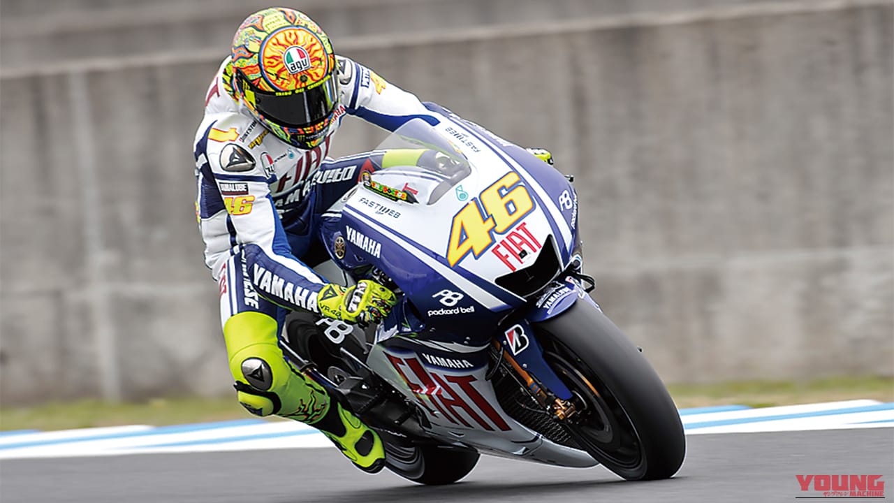 コーナリング50年史|【コーナリング50年史】2000年代「MotoGP開幕」!なぜロッシの“足出し”は世界中に広まったのか?【青木宣篤も解説】