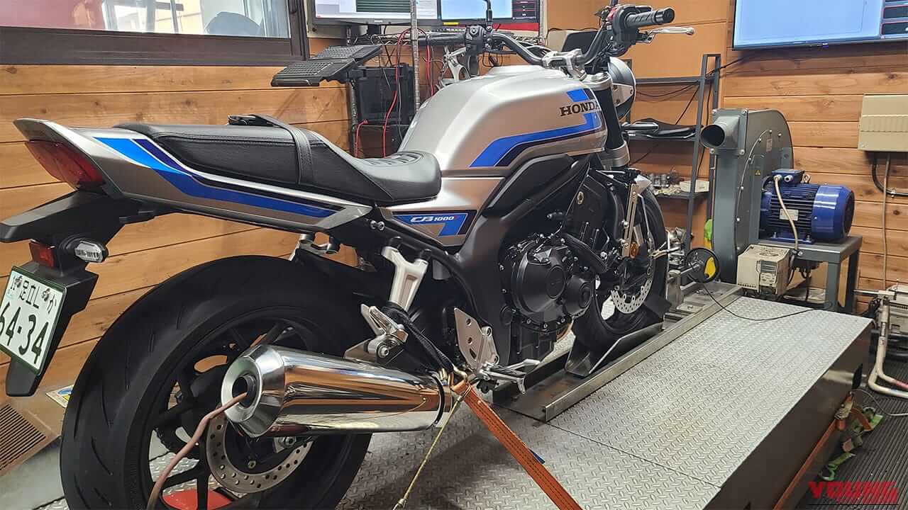 連載丸山浩のCB伝説譚｜【CB1000F】ECUエラーやマフラーチューンの悩みを解決！丸山浩が開発協力したサブコン「RAPiD BIKE SMART」の実力とは