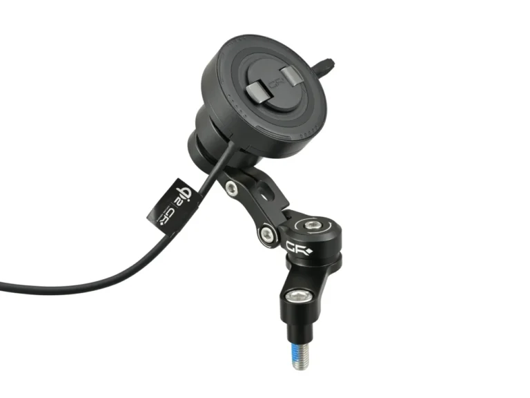 デイトナ_GR XPLORE|磁力でカチッと一発装着! デイトナからQi2対応の急速ワイヤレス充電スマホマウント「GR XPLORE スマートフォンマウント」が一挙登場!
