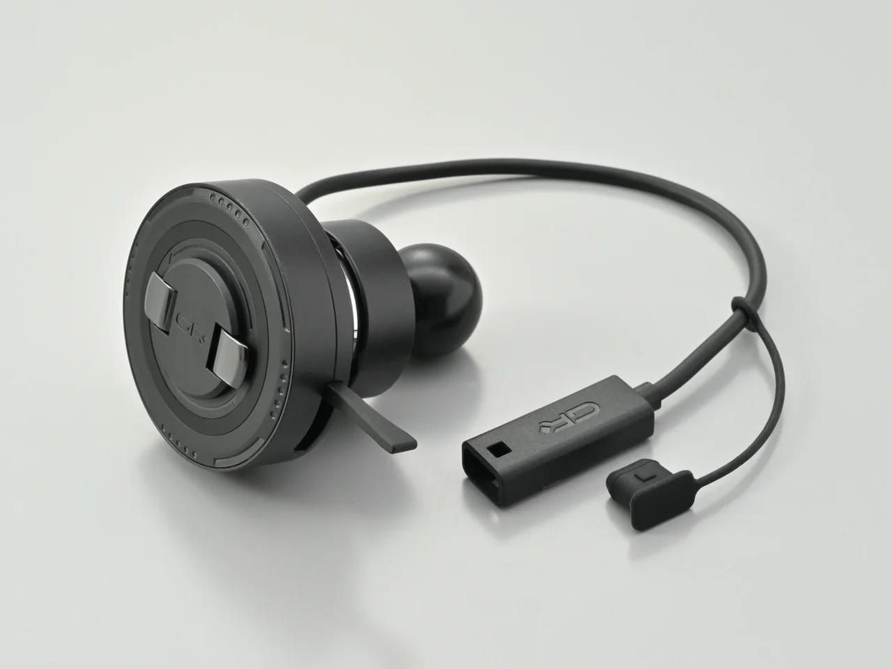 デイトナ_GR XPLORE|磁力でカチッと一発装着! デイトナからQi2対応の急速ワイヤレス充電スマホマウント「GR XPLORE スマートフォンマウント」が一挙登場!