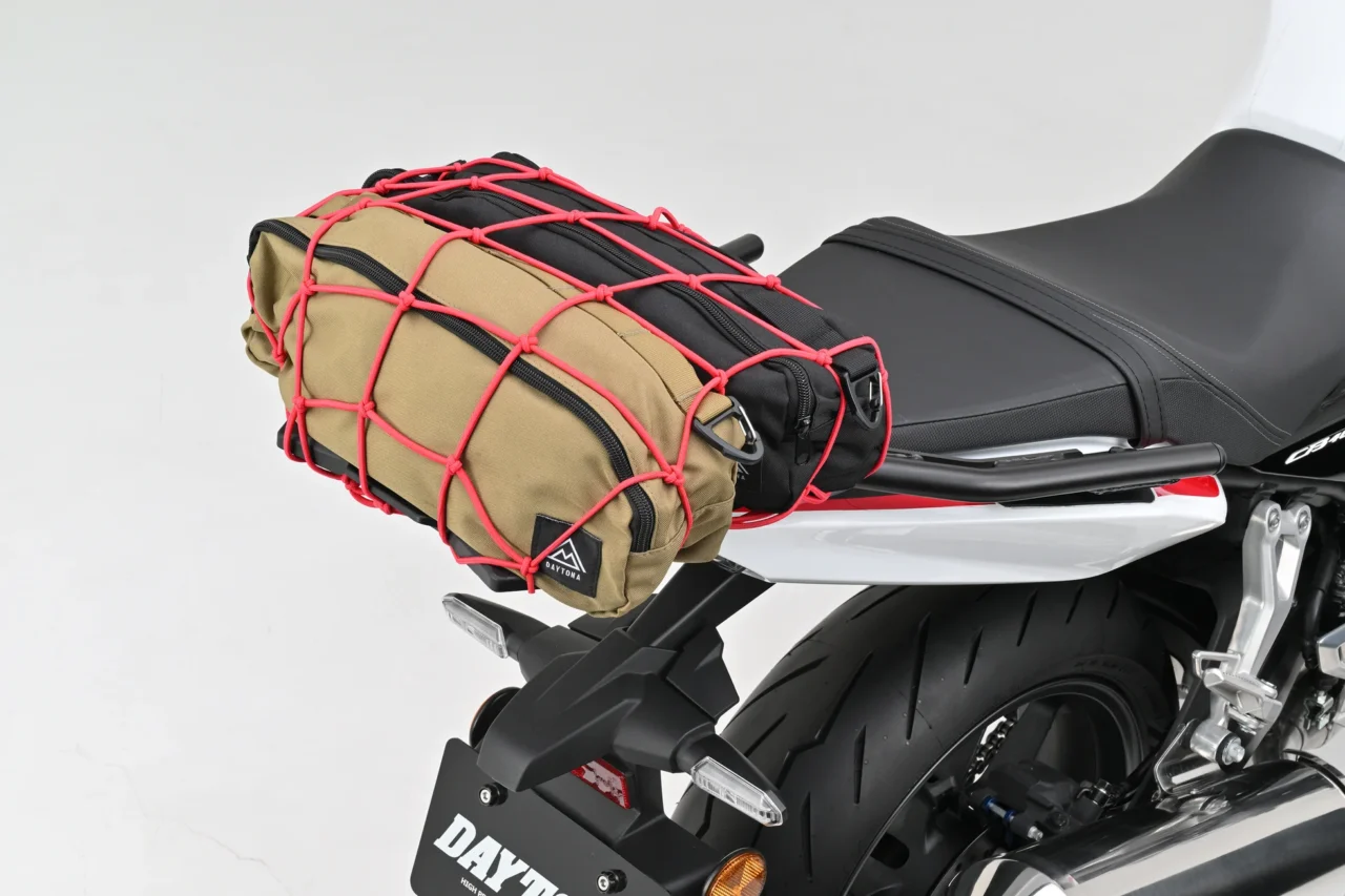 CB400SF用パーツ|注目のEクラッチ搭載!新型CB400SF用パーツが一挙登場!キャリア&プロテクターでツーリング性能アップ!