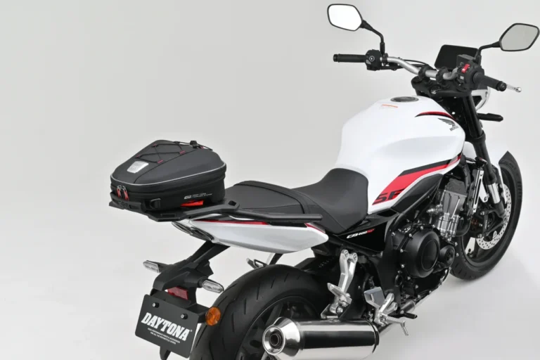 CB400SF用パーツ|注目のEクラッチ搭載!新型CB400SF用パーツが一挙登場!キャリア&プロテクターでツーリング性能アップ!