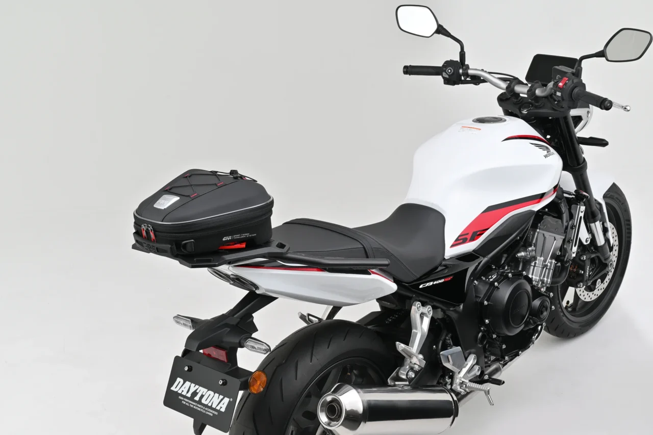 CB400SF用パーツ|注目のEクラッチ搭載!新型CB400SF用パーツが一挙登場!キャリア&プロテクターでツーリング性能アップ!