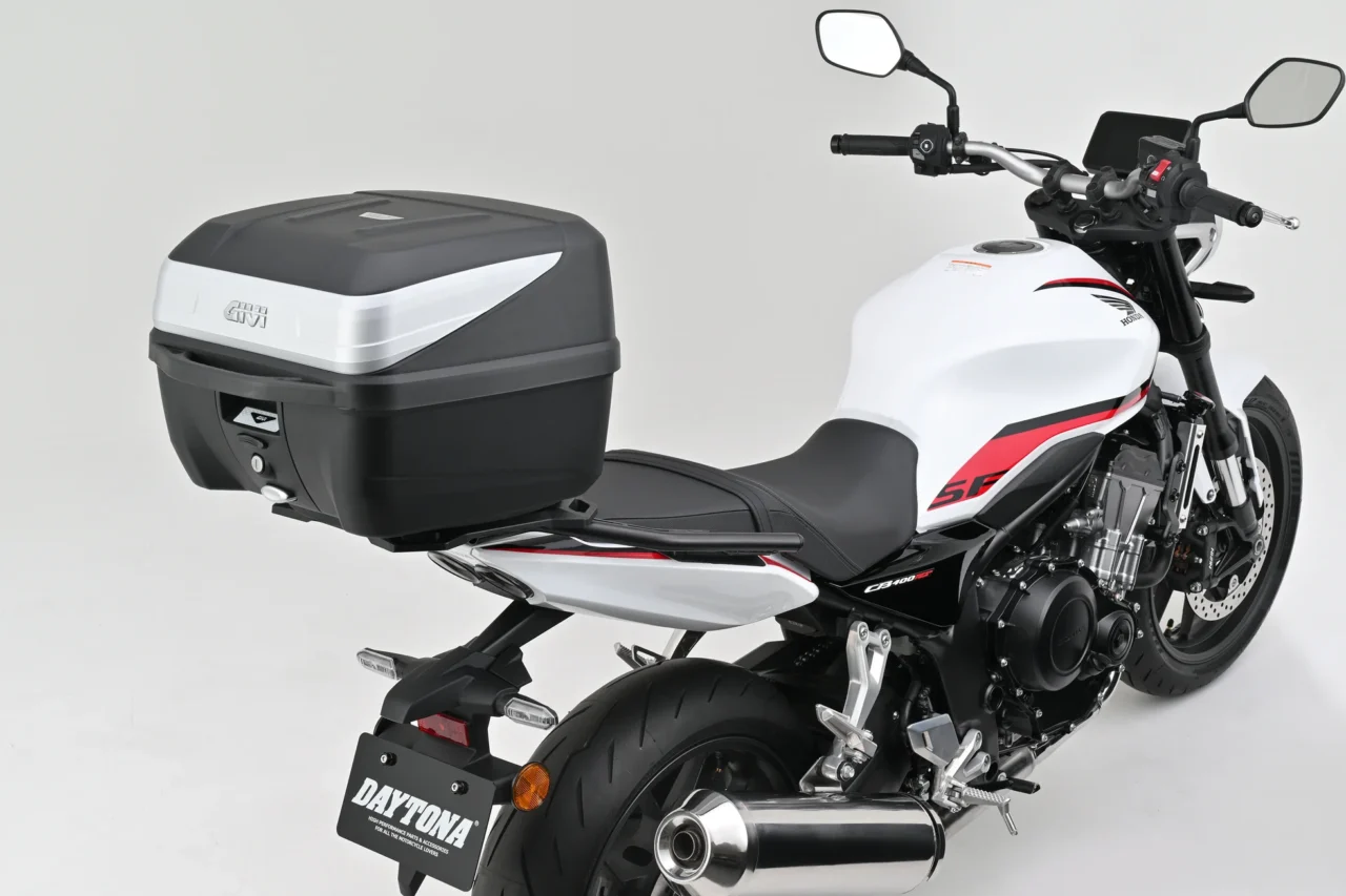 CB400SF用パーツ|注目のEクラッチ搭載!新型CB400SF用パーツが一挙登場!キャリア&プロテクターでツーリング性能アップ!