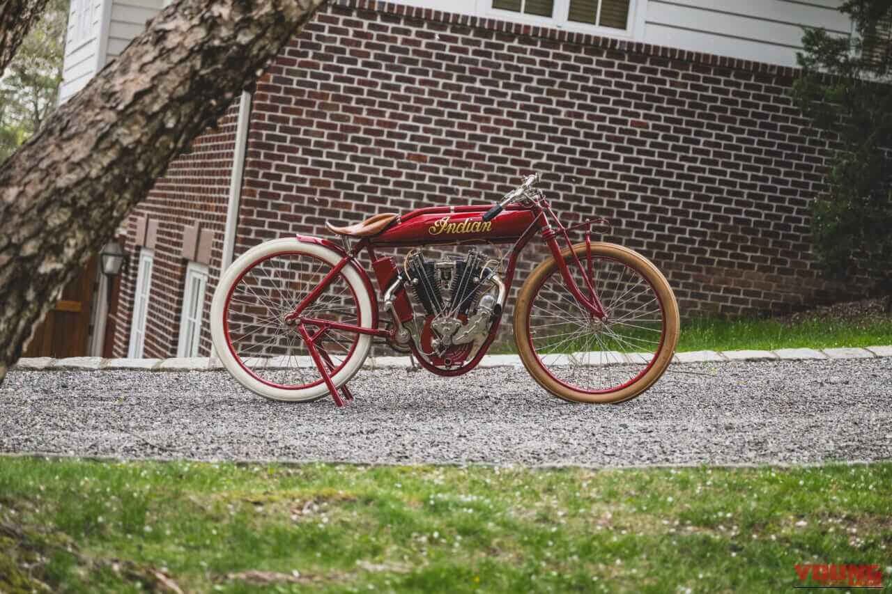 1915年製の、インディアン・モーターサイクルの、 8バルブ ツイン ボードトラックレーサー｜「コレはマジでスゴいわ…」とんでもない性能を持つ100年前のバイク。「命知らずのモンスター」マシン。［インディアン 8バルブ ツイン ボードトラックレーサー］