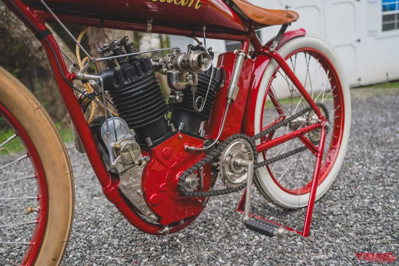 1915年製の、インディアン・モーターサイクルの、 8バルブ ツイン ボードトラックレーサーのペダル｜「コレはマジでスゴいわ…」とんでもない性能を持つ100年前のバイク。「命知らずのモンスター」マシン。［インディアン 8バルブ ツイン ボードトラックレーサー］
