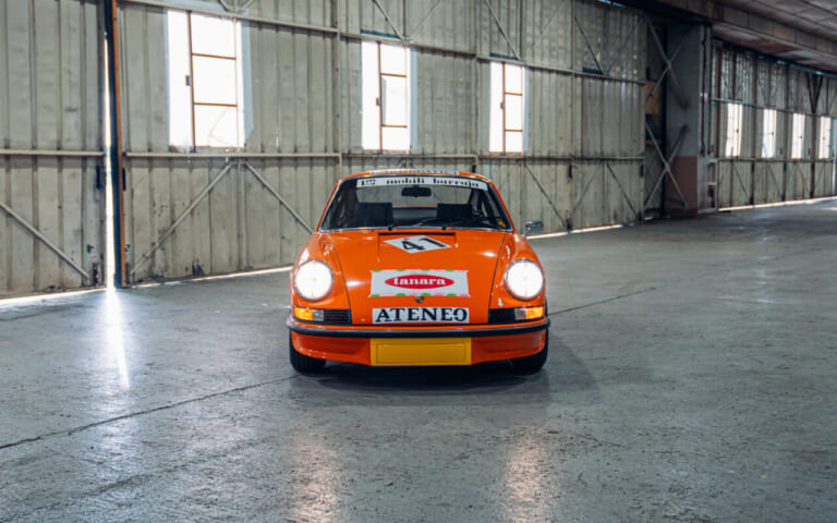 1973年製ポルシェ911カレラ RS 2.7 ツーリングのフロントマスク｜「オリジナルを保っているのは珍しい…」50年以上前のクルマとは思えないコンディション。エアコンもパワーウィンドウもそのまま！ 伝説の名車［ポルシェ 911カレラ RS2.7］