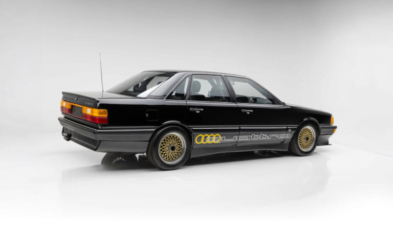 1988年製のアウディ5000 CS クワトロ スピードレコード プロトタイプを斜め後ろから撮影した写真｜「そんなことってあるんだ…」解体予定の車両を極秘保管。数十年後、オークションの場に姿を現したモンスターモデル。激しい争奪戦が展開された［アウディ 5000CS］