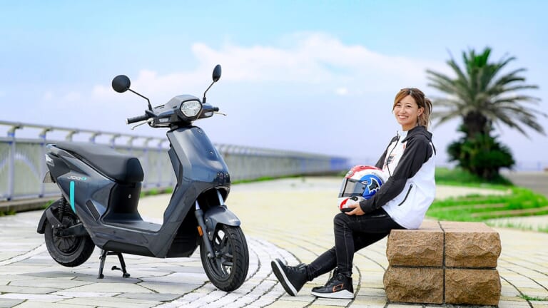 【日常生活の新アイテムに！】原付一種の電動スクーターヤマハJOG Eに全日本ライダー岡崎静夏が試乗！