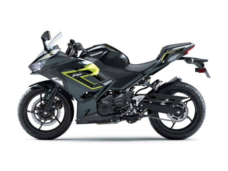 Kawasaki Ninja 400｜Uターンが怖くなくなる167kgの超軽量ボディフルカウル! 普段使いも安心のフレンドリースポーツ、カワサキ「ニンジャ400」2027モデルが価格据え置きで9/5発売