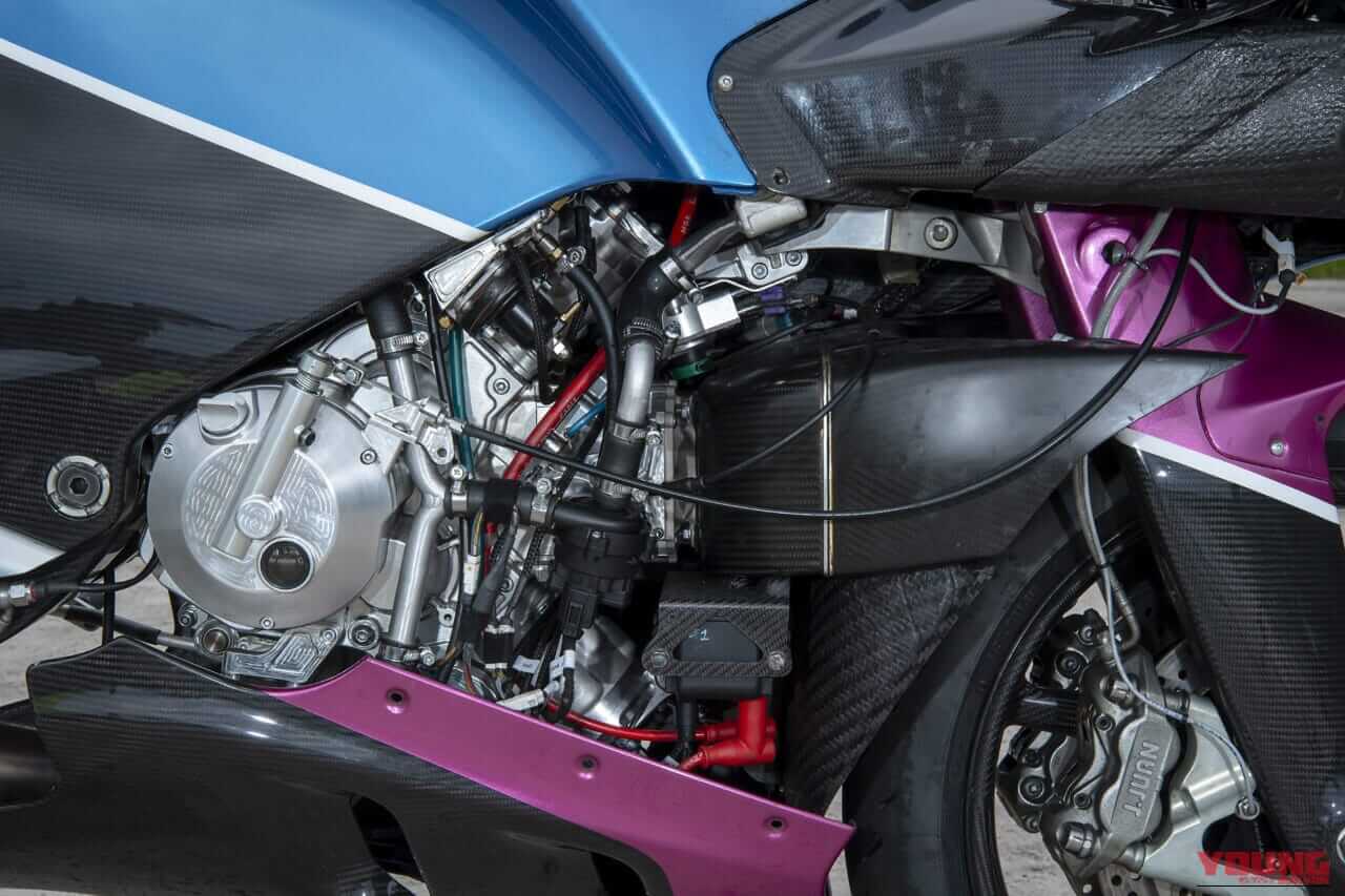 ｜【VINS Duecinquanta試乗】83馬力×車重112kg！令和に蘇る「2スト250」超最先端スポーツバイク「ヴィンス・ドゥエチンクエンタ」が日本上陸