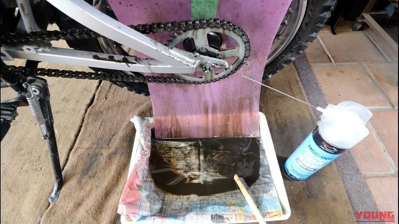 【100均DIY】飛び散りをしっかり防ぎ、ホイールを汚さずに一コマずつ洗える「100円自作プレート」の裏ワザ|【100均DIY】飛び散りをしっかり防ぎ、ホイールを汚さずに一コマずつ洗える「100円自作プレート」の裏ワザ