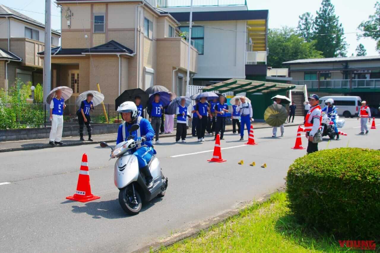 【埼玉県の高校生二輪車安全運転講習レポ】改正道交法に対応し、新基準原付で受講する生徒の姿も!|【埼玉県の高校生二輪車安全運転講習レポ】改正道交法に対応し、新基準原付で受講する生徒の姿も!