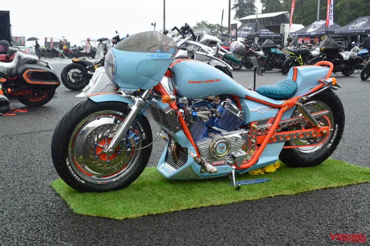 |MVアグスタ750SSにカワサキH2も!雨の富士を熱くしたアメフェス、岩城滉一の伝説マシンが激走【AMEFES 2026:超希少ビンテージレーサーの饗宴】