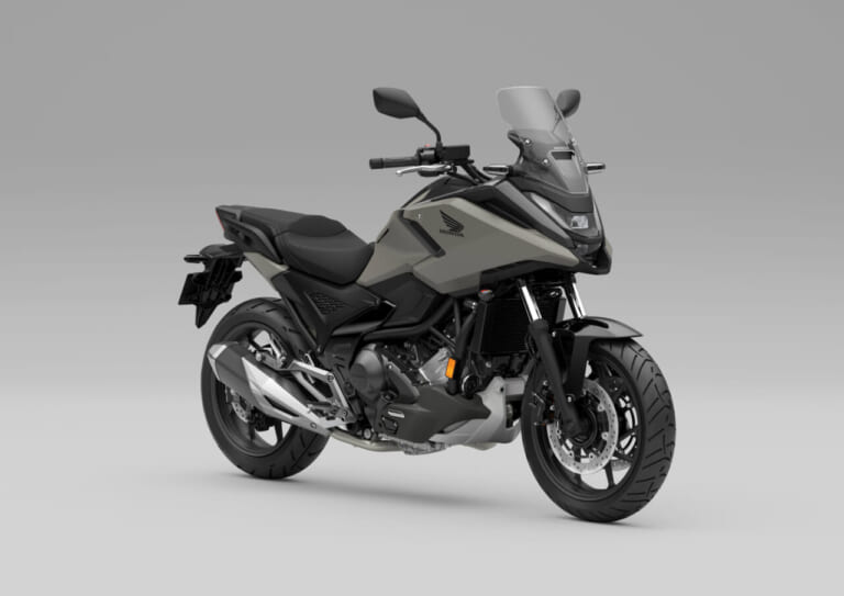 HONDA NC750X|旅を彩る新色登場! ヘルメットが入る魔法の23Lスペースを備えたホンダ「NC750X」2027年モデルが欧州で先行発表