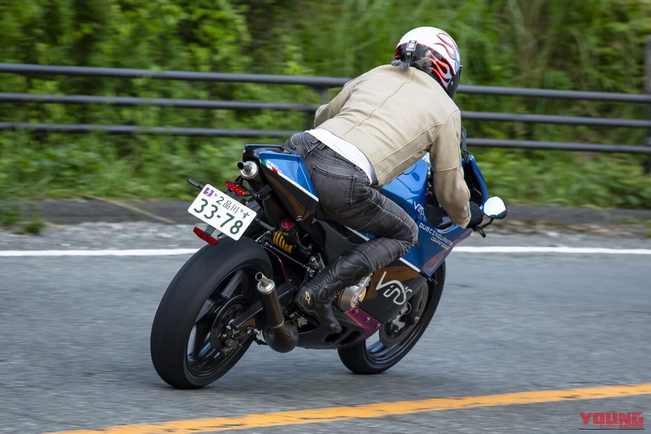 ｜【VINS Duecinquanta試乗】83馬力×車重112kg！令和に蘇る「2スト250」超最先端スポーツバイク「ヴィンス・ドゥエチンクエンタ」が日本上陸
