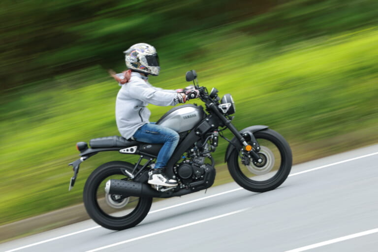 XSR155|【100㎞/h程度の実用域で十分な加速性能】ヤマハXSR155を全日本ライダー岡崎静夏が試乗インプレッション
