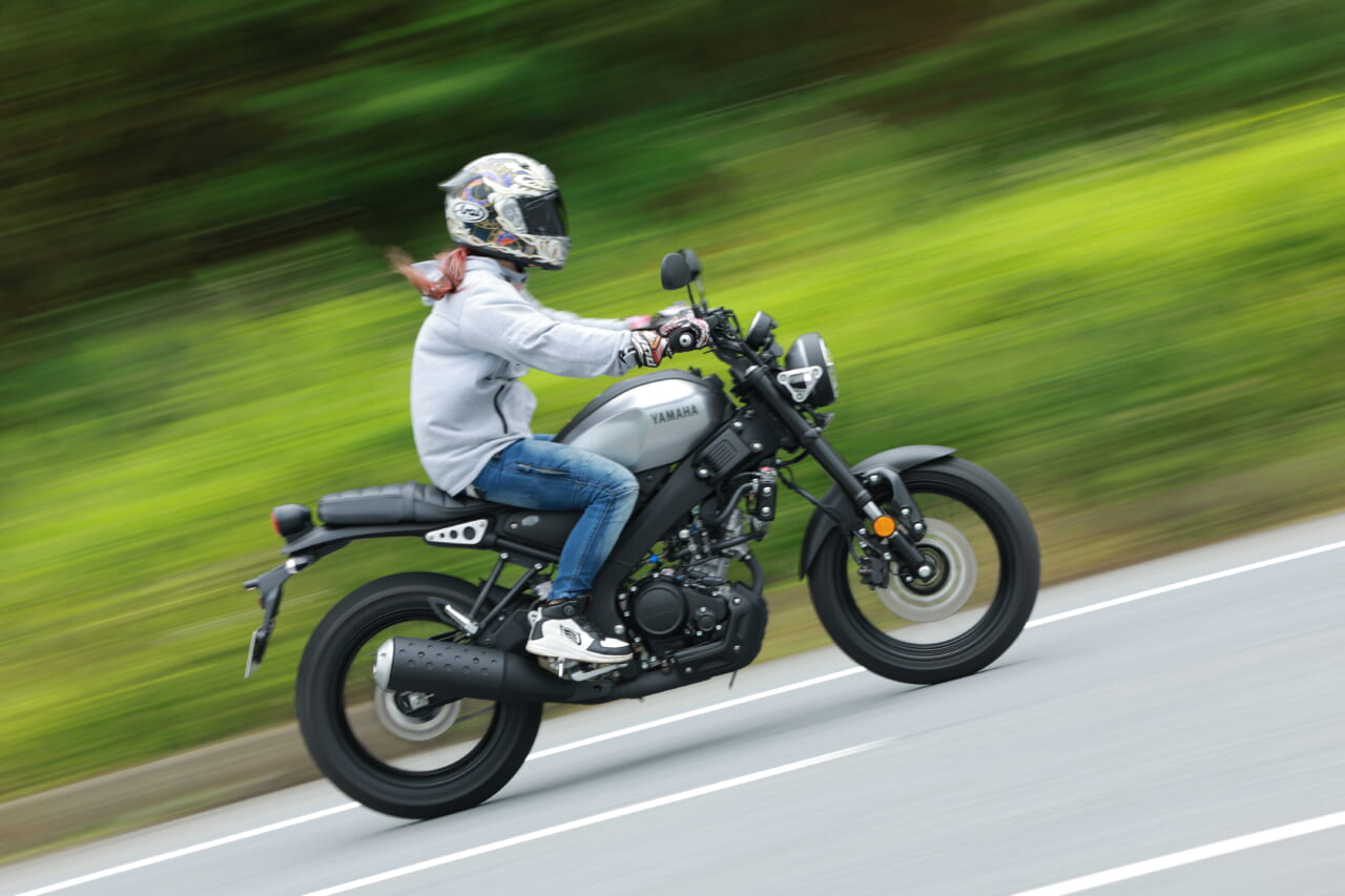 XSR155|【100㎞/h程度の実用域で十分な加速性能】ヤマハXSR155を全日本ライダー岡崎静夏が試乗インプレッション