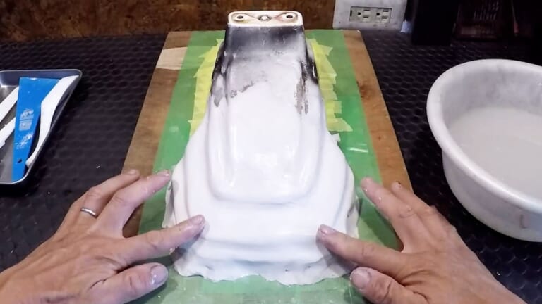 【50歳の夏休み工作】「3DCAD挫折組」に朗報！油粘土の手捏ねとPVA離型剤で挑むヤマハ・ポッケのフロントフェンダーFRP造形｜【50歳の夏休み工作】「3DCAD挫折組」に朗報！油粘土の手捏ねとPVA離型剤で挑む旧車「ヤマハ・ポッケ」のフロントフェンダーFRP造形が楽しすぎた