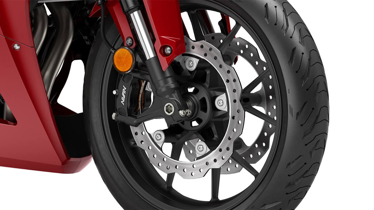 ブレーキ|ホンダ CBR400R〈いま国内で買える新型バイクカタログ|小型二輪(400-251cc)〉【2026最新版】