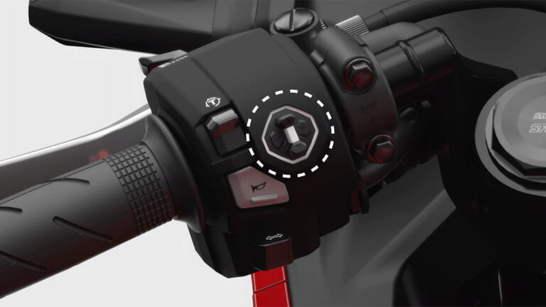 セレクトスイッチ Honda RoadSyncの操作や各種設定を変更できる|ホンダ CBR400R〈いま国内で買える新型バイクカタログ|小型二輪(400-251cc)〉【2026最新版】